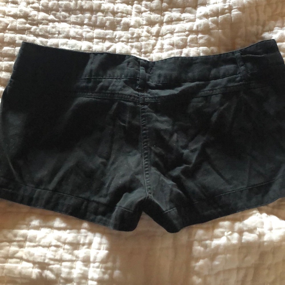 Shorts - Picture 2 of 3